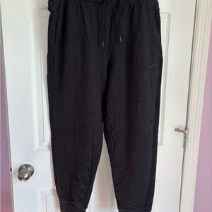 Nike Men's Textured Black Joggers